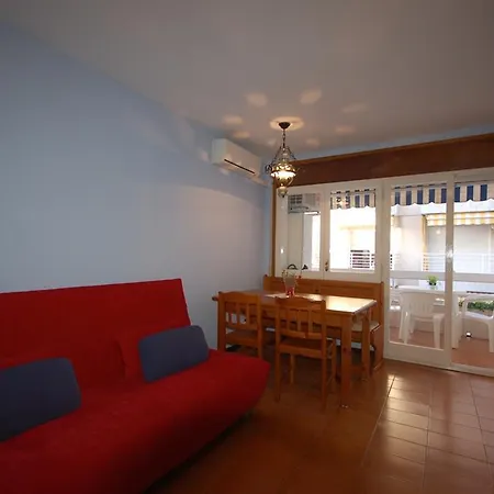 Apartment Lets Holidays Pool Terrace